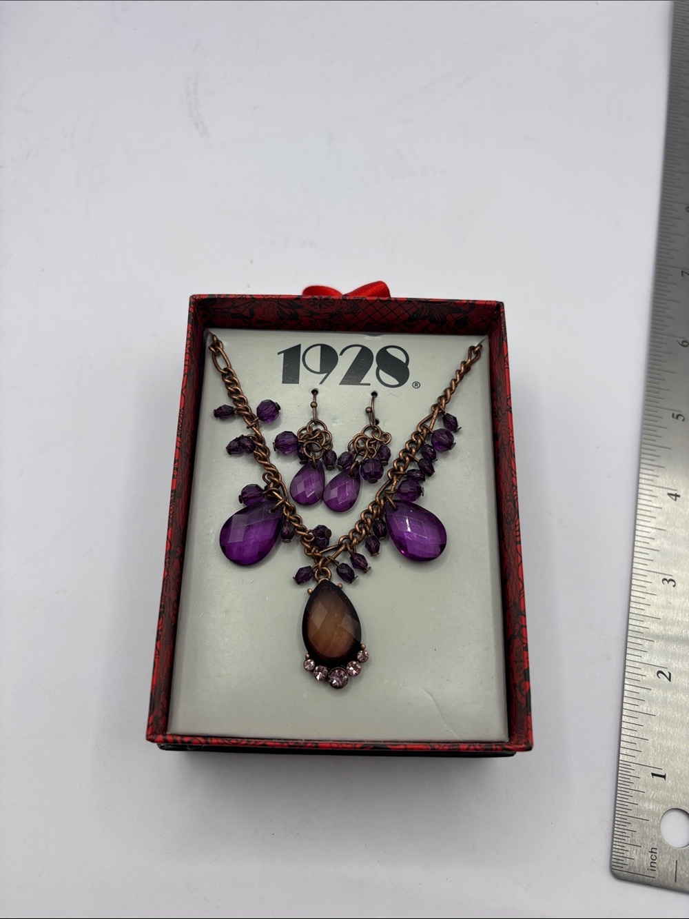 1928 Purple and Brown Teardrop Pendant Necklace with Dangle Earrings
